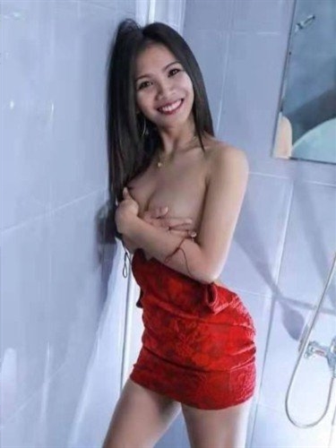 Vietnamese escort Dubheasa,Parma high class girl