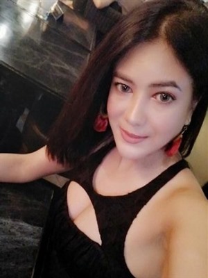 Open minded Chinese Chinese escort Jusmine in Rome