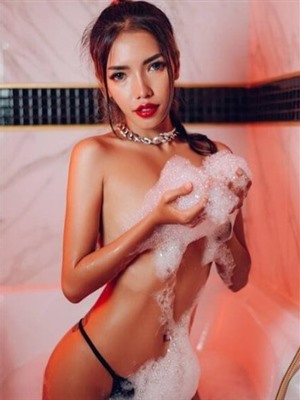 Meet your hot and sexy Korean escort Luwalhati in Wuppertal