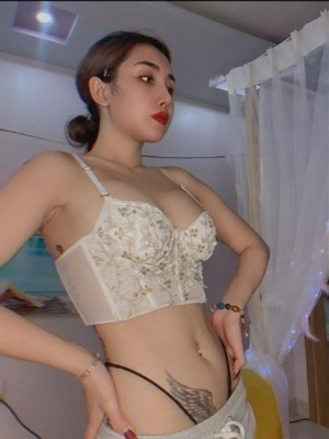 Japanese escort Yuko,Paris in town available now